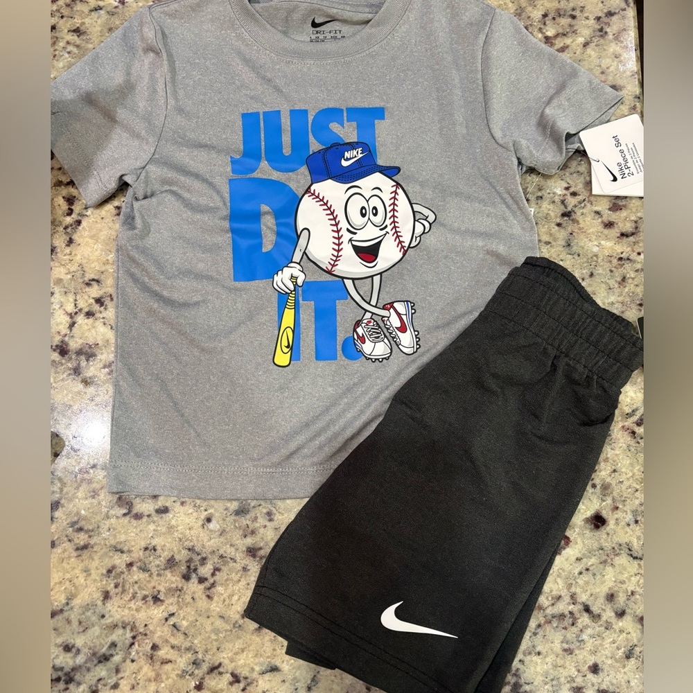 Nike boys dri fit set size 4 baseball theme